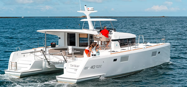 Lagoon 40 Power Cat