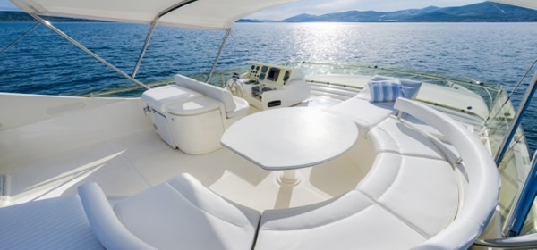 Ferretti 730