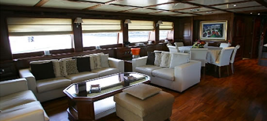 Ferretti Navetta 30 - Klobuk