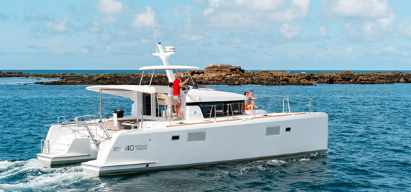 Lagoon 40 Power Cat