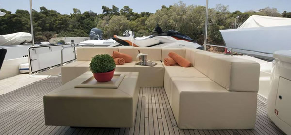 Ferretti Navetta 26 Meter