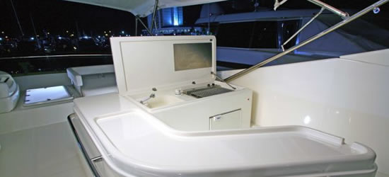 Ferretti 880