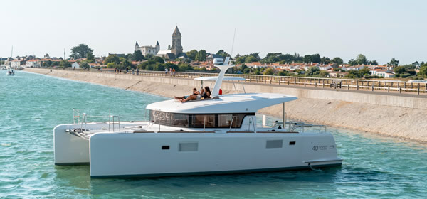 Lagoon 40 Power Cat