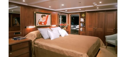 M/Y Private Lives