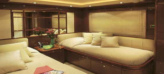 M/Y Ferretti 34 Meter