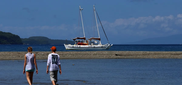 Catamaran Naya