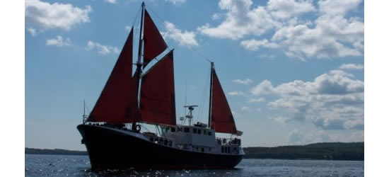 Wanderbird Auxiliary Ketch